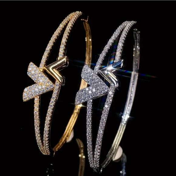 Gold Luxury Diamond Letter V Bangle Bracelet - Picture 2 of 4